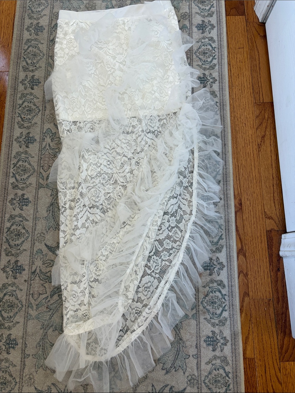 Love. Highlight Lace Tulle Skirt – Elegant - Picture 3 of 3